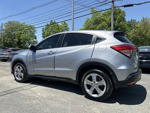 Used 2017 Honda HR-V EX image 6