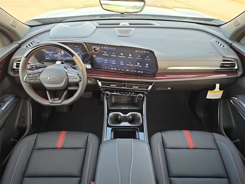 New 2026 Chevrolet Traverse RS image 9