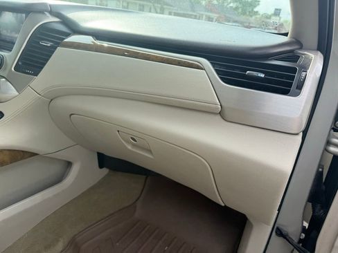 Used 2017 GMC Yukon Denali w/ Open Road Package image 28