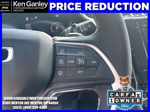 Used 2025 Jeep Grand Cherokee Altitude w/ Trailer Tow Package AWD/4WD image 20