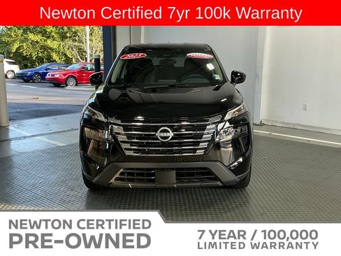 Used 2025 Nissan Rogue SV FWD image 20