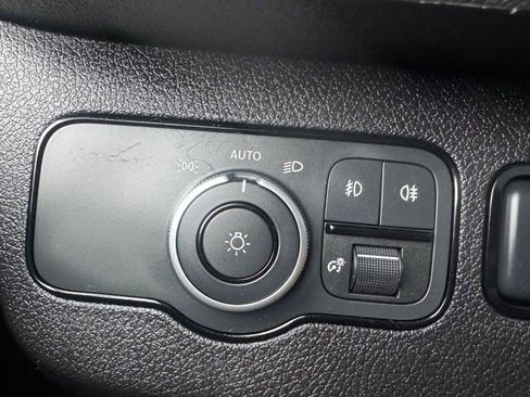 Used 2024 Mercedes-Benz Sprinter 2500 image 9