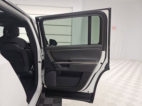 Used 2025 Rivian R1S Adventure image 19