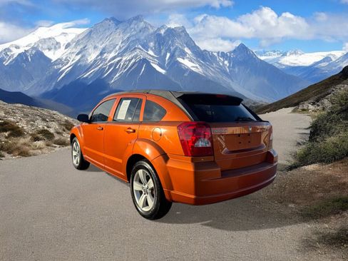 Used 2011 Dodge Caliber Mainstreet image 3