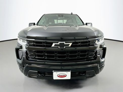Used 2022 Chevrolet Silverado 1500 RST AWD/4WD image 2