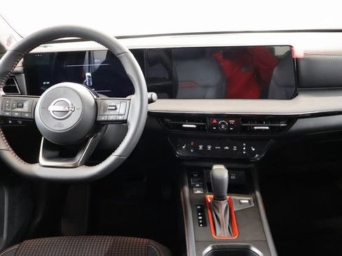 New 2026 Nissan Kicks SR w/ SR Premium Package FWD image 13
