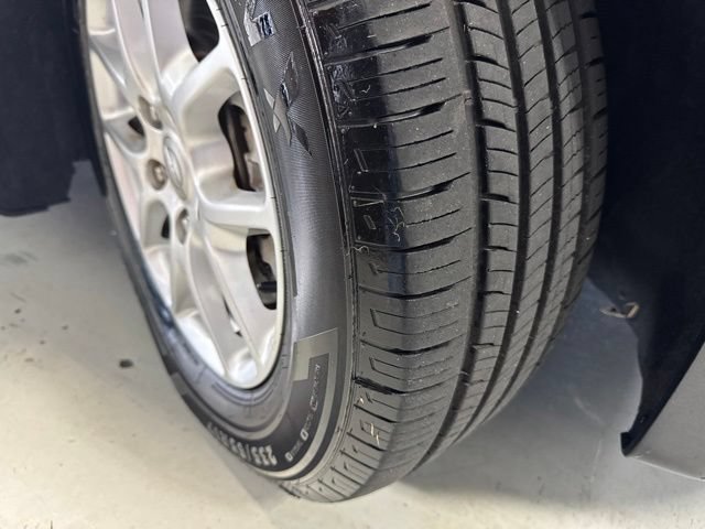 Used 2020 Chrysler Pacifica Touring-L FWD image 32