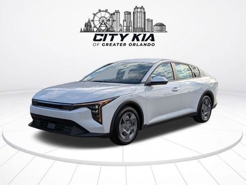 New 2026 Kia K4 FWD image 2