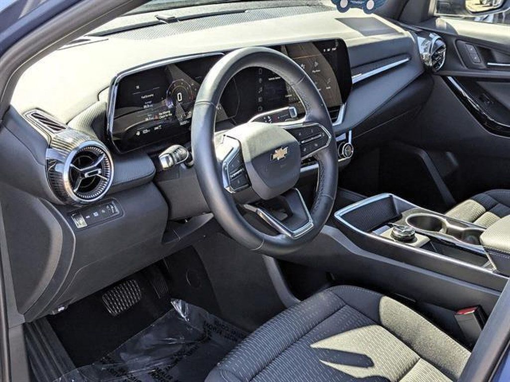Used 2026 Chevrolet Equinox LT w/ Safety and Technology Package AWD/4WD image 41
