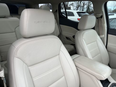 Used 2021 GMC Acadia Denali w/ Denali Technology Package image 35