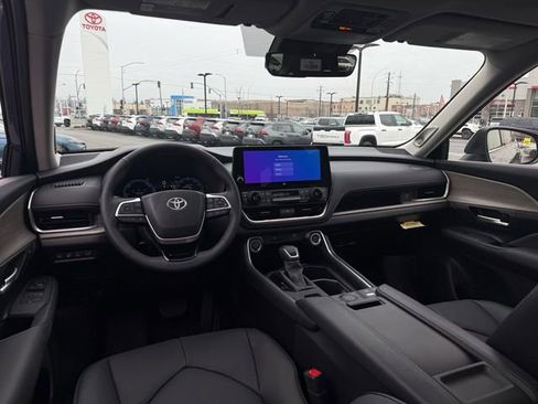 New 2026 Toyota Grand Highlander Limited image 6