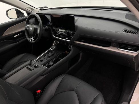 Used 2024 Toyota Grand Highlander Platinum image 13