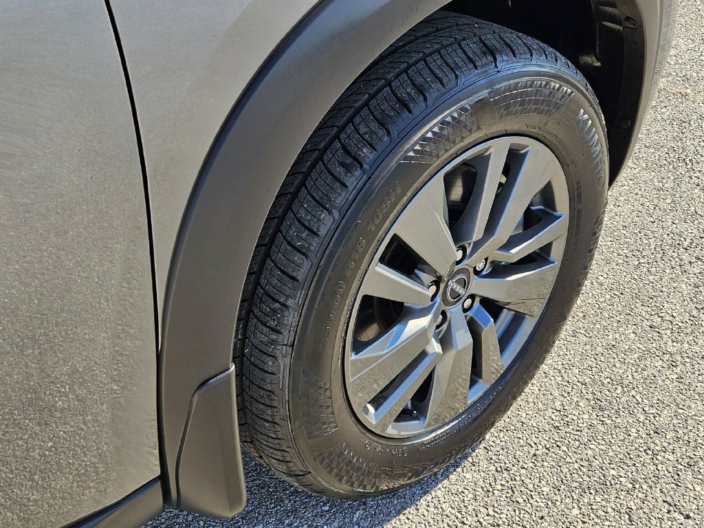 Certified 2026 Nissan Pathfinder SV FWD image 6