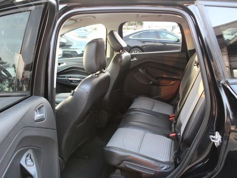 Used 2018 Ford Escape SE w/ Ford Safe & Smart Package AWD/4WD image 12