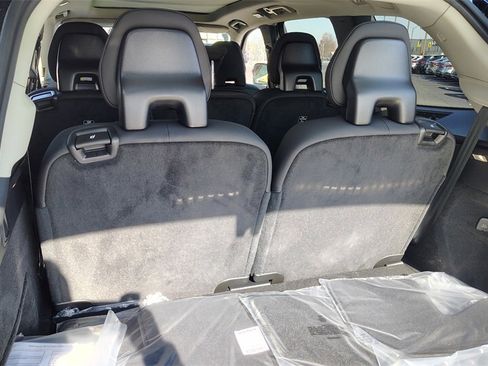 New 2026 Volvo XC90 B6 Plus image 33