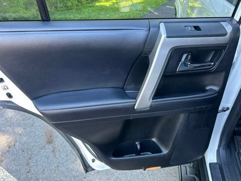 Used 2019 Toyota 4Runner SR5 Premium AWD/4WD image 37