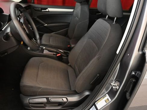 Used 2020 Volkswagen Passat 2.0T S image 2