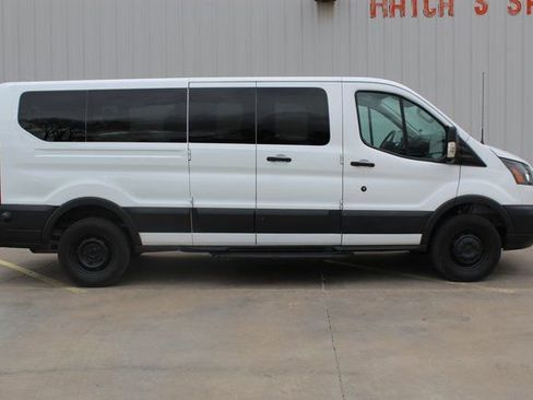 Used 2017 Ford Transit 350 XL image 3