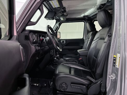 Used 2020 Jeep Wrangler Unlimited Sahara w/ LED Lighting Group image 18