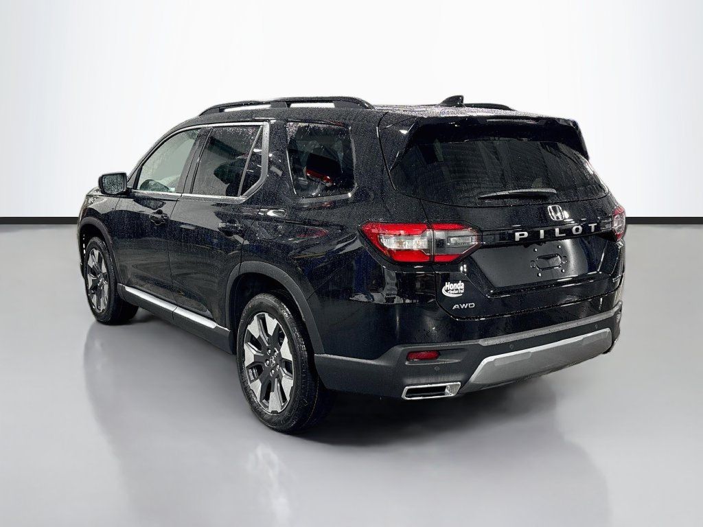 New 2026 Honda Pilot Touring image 6