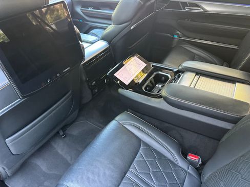 Used 2023 Jeep Grand Wagoneer L Series III w/ Rear Seat Video Group 1 AWD/4WD image 4