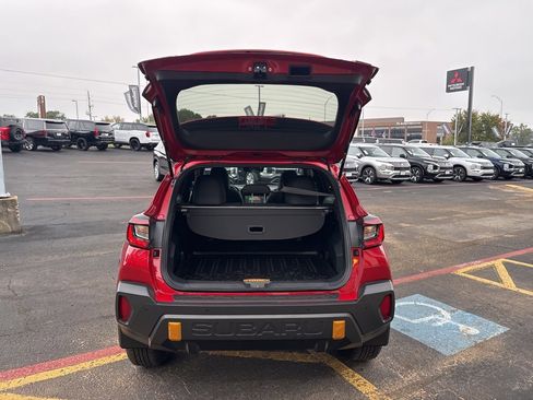 Used 2025 Subaru Crosstrek 2.5i Wilderness w/ Crosstrek Mirror Package image 8
