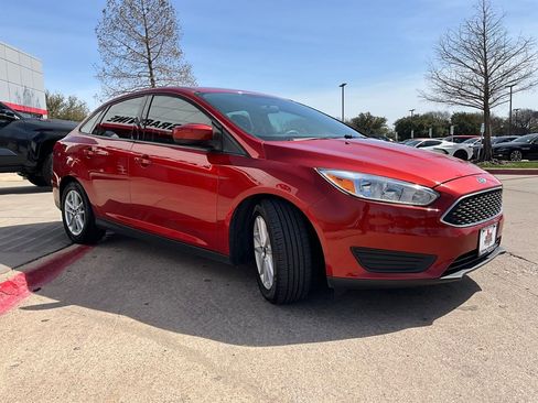 Used 2018 Ford Focus SE image 5