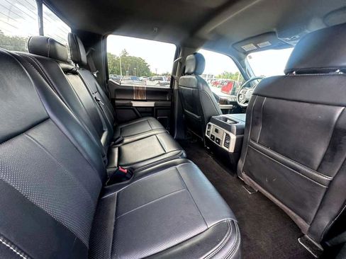 Used 2019 Ford F150 Lariat image 13