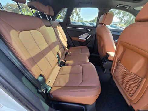 Certified 2025 Audi Q3 2.0T Premium Plus w/ Premium Plus Package image 14