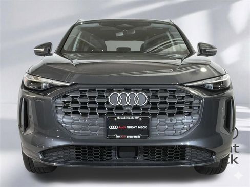 Used 2025 Audi Q5 Premium w/ Convenience Package image 25