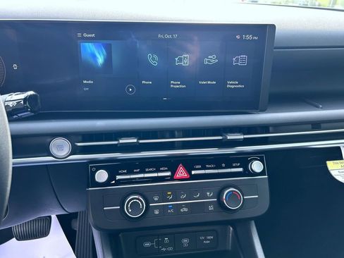 Used 2025 Hyundai Santa Cruz SE image 15