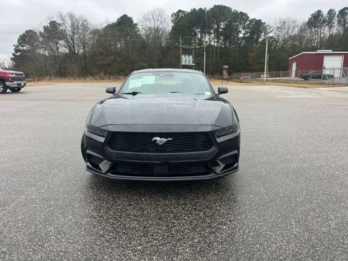 Used 2025 Ford Mustang Coupe image 11