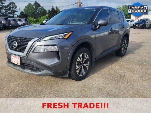 Used 2022 Nissan Rogue SV AWD/4WD image 2