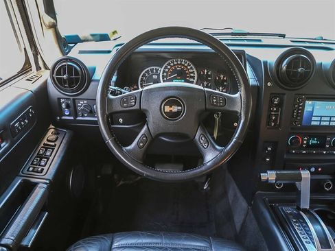 Used 2005 HUMMER H2 w/ Preferred Equipment Group image 24