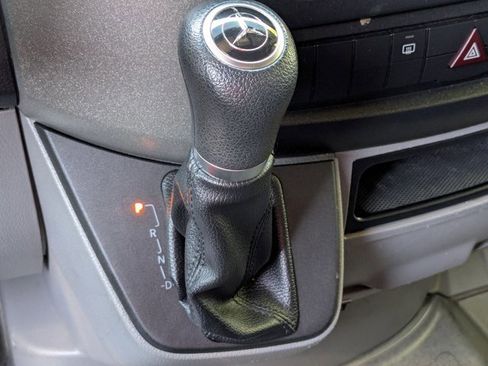 Used 2015 Mercedes-Benz Sprinter 2500 image 12