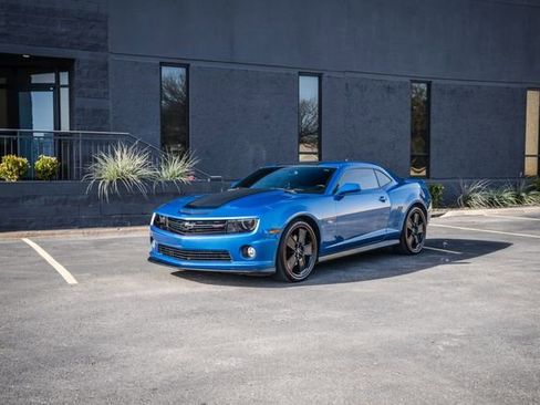 Used 2013 Chevrolet Camaro SS w/ Hot Wheels Special Edition image 60