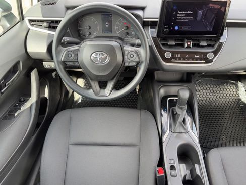 Used 2025 Toyota Corolla LE image 13