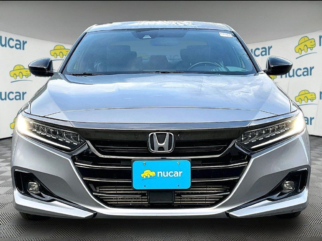 Used 2021 Honda Accord Sport image 2