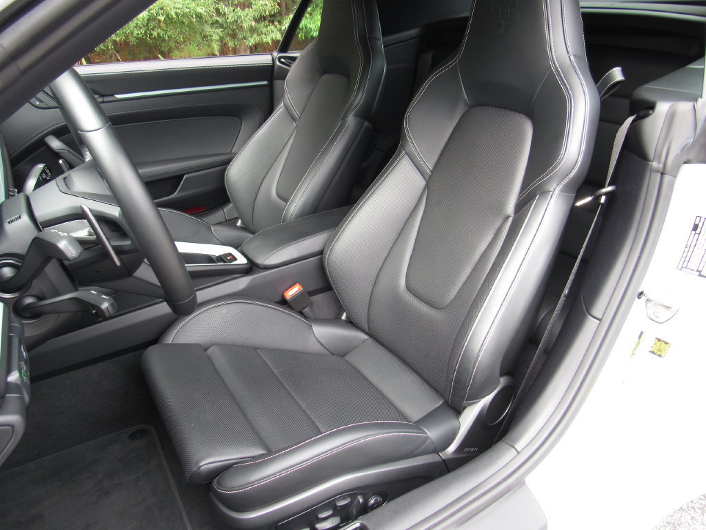 Certified 2025 Porsche 911 Carrera RWD image 18