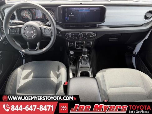 Used 2024 Jeep Wrangler Sport S image 12