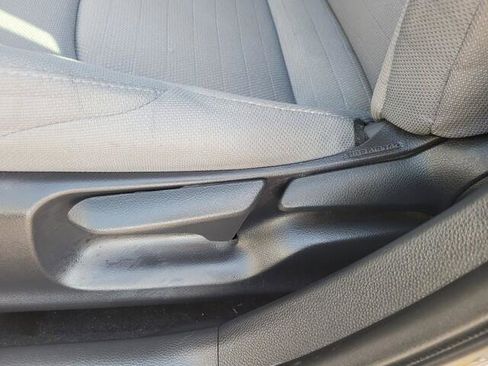 Used 2020 Toyota Corolla SE image 4