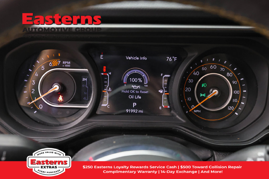 Used 2024 Jeep Wrangler Unlimited Sahara w/ Dual Top Group AWD/4WD image 19