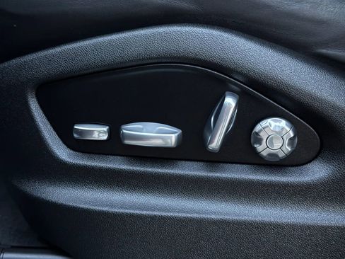 Used 2020 Porsche Cayenne S w/ Premium Package image 24