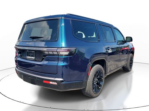 Used 2026 Jeep Grand Wagoneer Limited AWD/4WD image 4