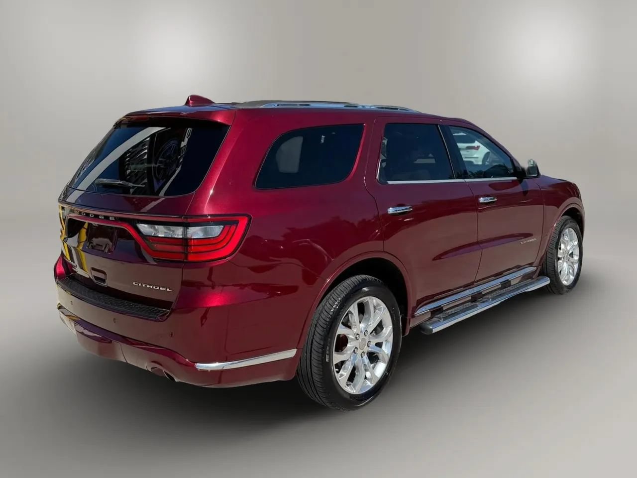 Used 2017 Dodge Durango Citadel w/ Technology Group AWD/4WD image 8