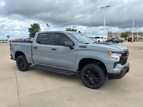 Used 2024 Chevrolet Silverado 1500 LT Trail Boss w/ Convenience Package II AWD/4WD image 5