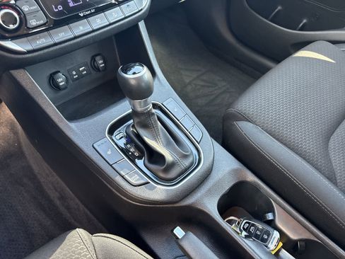 Used 2018 Hyundai Elantra GT w/ Style Package 02 image 16