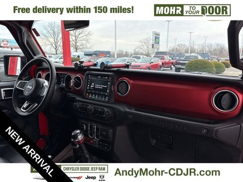 Used 2018 Jeep Wrangler Unlimited Rubicon w/ Dual Top Group image 33