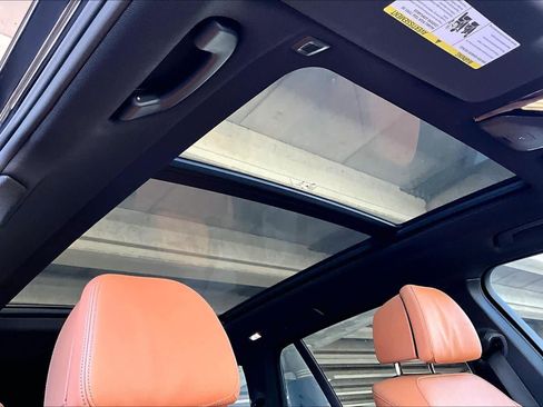 Used 2022 BMW X5 sDrive40i w/ M Sport Package image 14