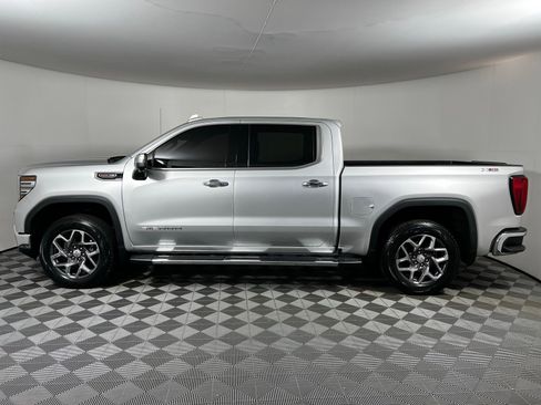 Used 2022 GMC Sierra 1500 SLT w/ SLT Premium Plus Package image 8